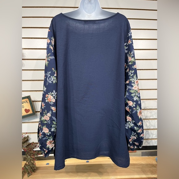 Emery Rose blouse size 5X - Picture 5 of 8